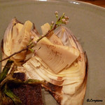 千陽 - 焼筍に桜の蕾を添えて