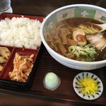 めんらんど - 浜の香りの浜しょうゆ (1玉麺) 560円 ＋ ラーメンランチ 280円