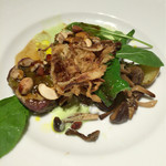 パッソ ノヴィータ - エゾ鹿のポワレ　木の実と甘い果実のモスタルダマルサラソース