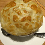 パッソ ノヴィータ - ポルチーニ茸のクリームスープ　パイ包み焼き