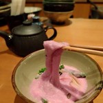 Shimayasai To Nihonshu Bigasuri - 赤山芋のとろろかけ