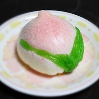 横浜中華街 北京飯店 - 桃まん￥５４０