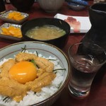さかな処 三吉 - ウニ丼