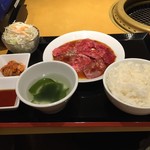 Minato Mirai De Yakiniku Douraku - ロース(100g)