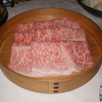 瀬里奈 - 　６月にいただいた宮崎県産の特撰牛サーロインのしゃぶしゃぶ肉です。