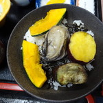 レストラン浜中  - 黄金岩ガキ石焼定食（１，９８０円）
