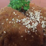 めしや魚虎 - 上にゴマが乗っていて美味しそうです【料理】 