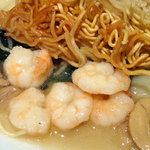 上海餐室 - （2010.11）たっぷりの海老と焦げた麺がうまい