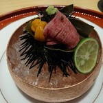 肉屋 雪月花 NAGOYA - タンの昆布締め 雲丹とキャビアを添えて