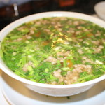 バーン・タム - カオマンガイ（チキンライス）とセットのスープ