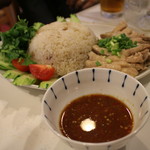 バーン・タム - カオマンガイ（チキンライス）