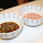 バーン・タム - カームーパロートート（豚足の揚げ物）のタレ