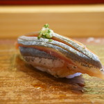 伊勢鮨 - 秋刀魚