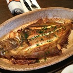 コリス - カレイのロースト じゃがいもの上に
      今日のは特大サイズ！ なんと1kg