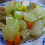 金仙魚丸店 - 料理写真:あっさり、煮もの(TWD40)
冬瓜？、人参、甜不辣、烏賊、コーン。