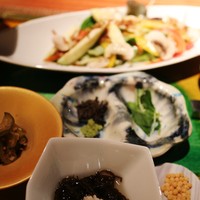 Salon du Kuma3 北新地 - モズク酢、肉まぶしの薬味