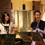 スターバックスコーヒー - Ｖｎ：久貝ひかり　Ｖｌａ：佐藤まり子　大阪フィルハーモニー奏者　2016年