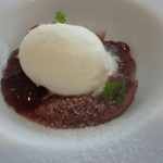 レ クルール - 無花果のコンポートとヨーグルトのシャーベット