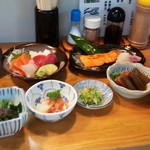 みね家 - おまかせ定食は1300円なり