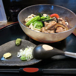 ががちゃ屋 - きのこと若鶏の冷たいうどん