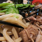 ががちゃ屋 - きのこと若鶏の冷たいうどん