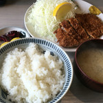 Tonkatsu Yajikita - ロースかつ定食 1000円