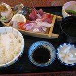 魚山亭　うにつき刺身満ぷく