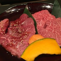 米澤牛DINING べこや - 米沢牛ロースと米沢牛上カルビ。このロースは口に合わなかった