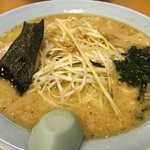 ラーメンショップ - 夜に来てみたら・・味薄～いｗ。我慢できずにオヤジさんに味噌ダレをもらったよ！　QUEENさんの気持ちがよく分かったよｗｗｗ