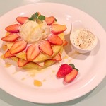 キッチンカフェ&バー かくれんぼ - 