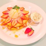 キッチンカフェ&バー かくれんぼ - 