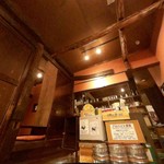 酒場の銀次郎 - 古民家風な落ち着ける店内