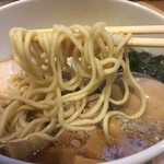 らーめん琥珀 - 麺