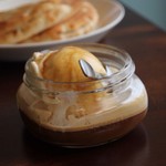 High-Five COFFEE STAND - アフォガート。アイスクリームにエスプレッソの苦味が相性抜群です！