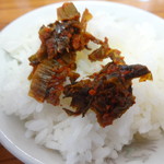 ラーメン楽 - ライスと辛子高菜