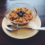 High-Five COFFEE STAND - グラノーラヨーグルト。朝食やおやつに最適です！