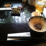 勝烈亭 - すりゴマと卓上のお付けもの!