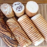 パン工房麦笑 - 人気の丸太ブレッドは全部で4種類！お土産にも人気です！