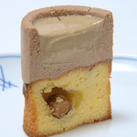 スイーツガーデン ユウジアジキ - ノワゼット・バナーヌ・エ・カフェ（断面）