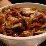 メイハーネ オゼリ - こっちはケバブ丼で、下はごはんです。