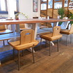 手打ち蕎麦 仙太郎 - 内観：椅子も雰囲気いい