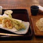 手打ち蕎麦 仙太郎 - セット：穴子天とおそば　穴子と野菜の天ぷら・そば切り・自家製そば茶アイス　
