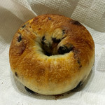 ベーカリー燈 - 天然酵母のベーグル ブルーベリー ¥200