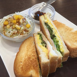 よつ葉Cafe - 飲み物＋50円のサンドイッチはトーストサンドにもできます(^_^)