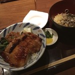 個室・炉端料理 かこいや - 焼とり丼と蕎麦御膳