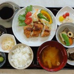味蔵　月あかり - 『月あかり定食』　「週替わり定食」に「えご」「ソフトドリンク」「デザート」をプラスしたボリューム満点の定食です。　1,500円