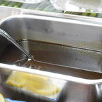 串かつ 一口 - ソース