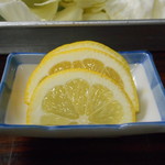 串かつ 一口 - カットレモン
