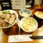 Hyou Tan - やきとり丼￥７００