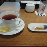 ブルー・ブリック・ラウンジ - 紅茶とシガール